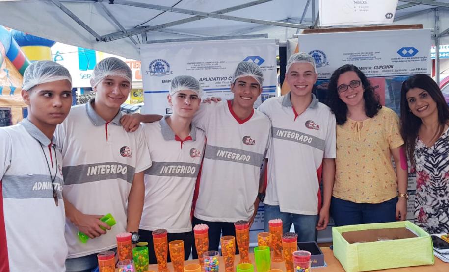 Colégio Estadual Castro Alves realiza 3ª Feira do Empreendedorismo em Cornélio Procópio